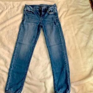 American Eagle women’s size 8 stretch jeans